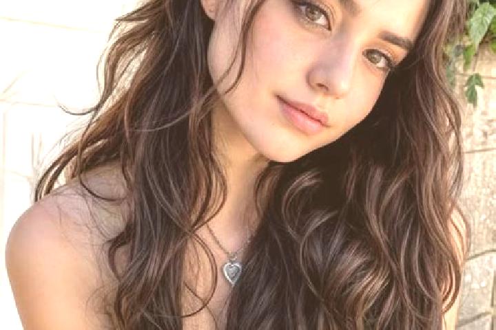 Ariana, 39, a brunette amber-eyed middle eastern companion based in Nakatunguru. Offering Dinner Date, Travel Companion, GFE. Available for incall and outcal...