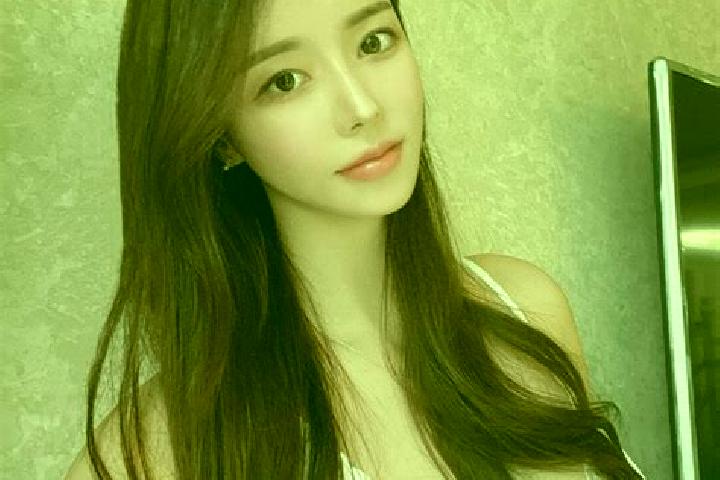Ariana, 39 — Escort in Xizhai, China