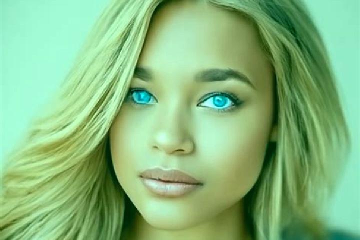 Aubrey, 20, a blonde brown-eyed latina companion based in Injambakkam. Offering Couples, OWO, Duos. Available for incall and outcall, day and evening dates.