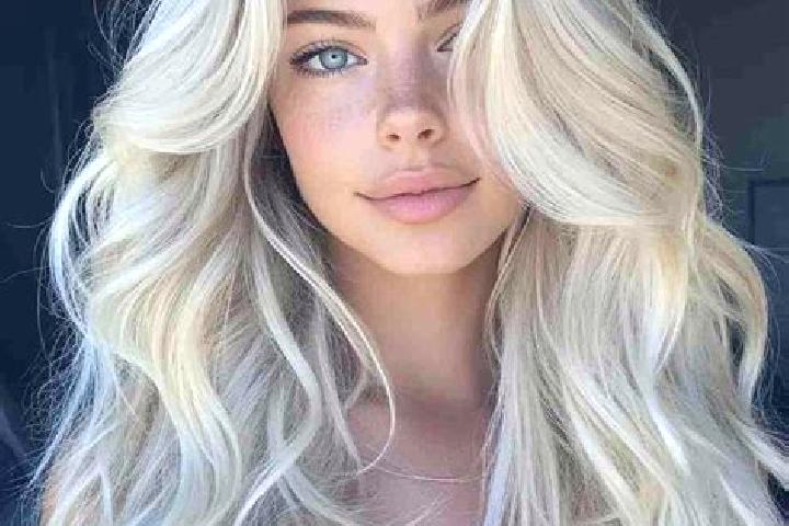 Aubrey, 20, a platinum blonde dark-eyed mixed companion based in Mar Vermelho. Offering Duos, Deep French Kissing, Massage. Available for incall and outcall,...