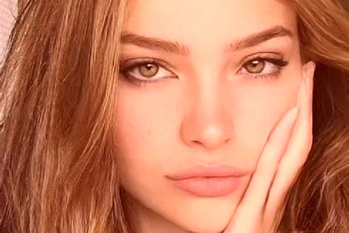 Aubrey, 21, a blonde brown-eyed mixed companion based in Mironeasa. Offering Dinner Date, OWO, Deep French Kissing, Party Girl. Available for incall and outc...