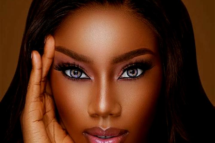 Aubrey, 21, a red blue-eyed ebony companion based in Cacoal. Offering Deep French Kissing, BDSM, CIM. Available for incall and outcall, day and evening dates.