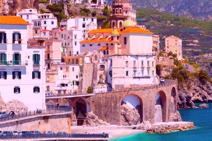 Aubrey, 22 — Escort in Badia Pavese, Italy
