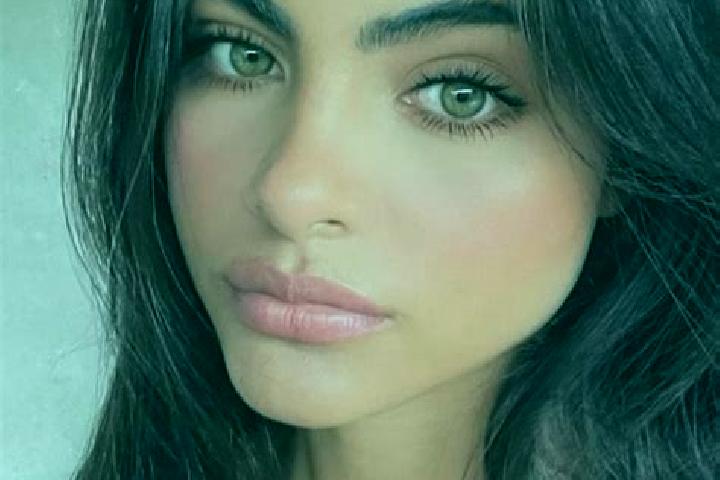 Aubrey, 23, a auburn grey-eyed indian companion based in Barracks Row. Offering OWO, Roleplay, Striptease. Available for incall and outcall, overnight bookin...