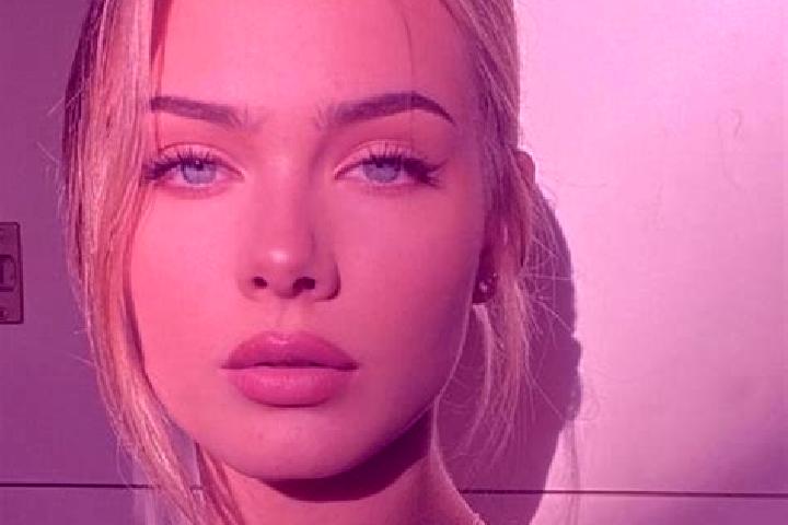 Aubrey, 23, a blonde brown-eyed european companion based in Olmos de Esgueva. Offering Domination, 69, Prostate Massage, Deep French Kissing, Massage. Availa...