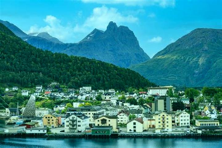 Aubrey, 23 — Escort in Andalsnes, Norway