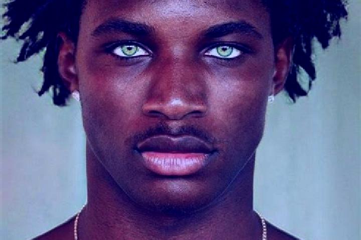 Aubrey, 24, a black green-eyed ebony companion based in El Pando. Offering Domination, Duos, OWO, Tantra, Massage. Available for incall and outcall, overnigh...