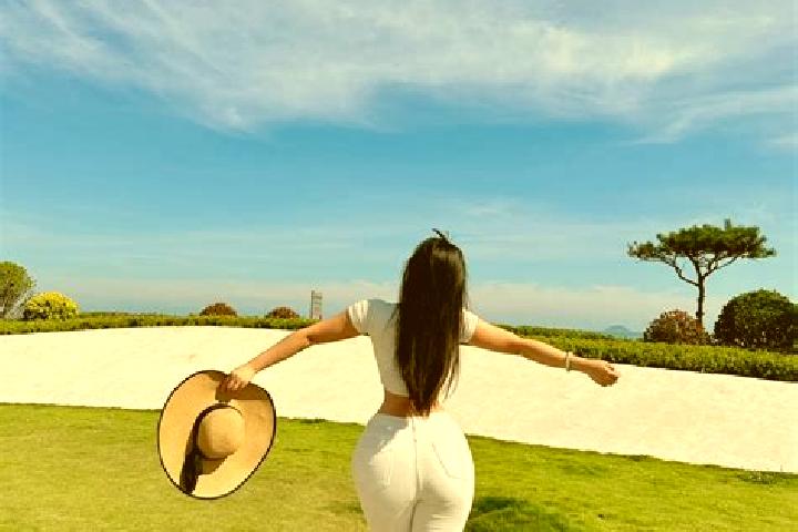 Aubrey, 24 — Escort in Dabao, China
