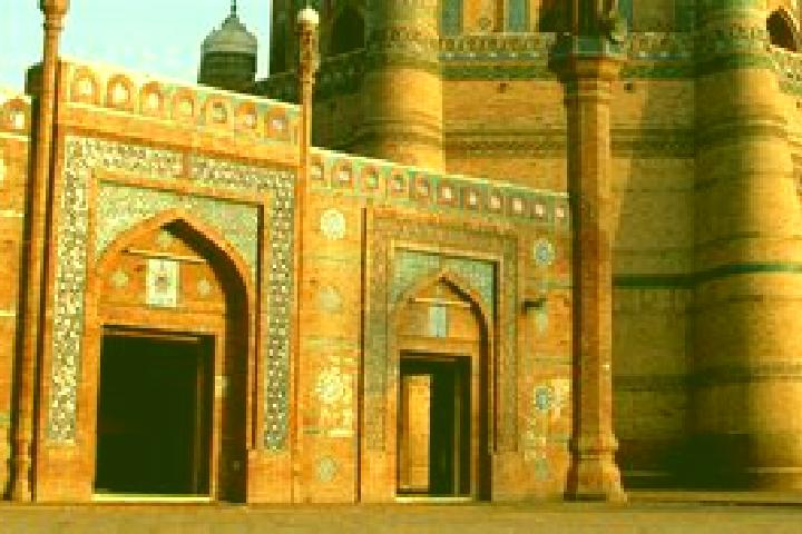 Aubrey, 24 — Escort in Multan, Pakistan