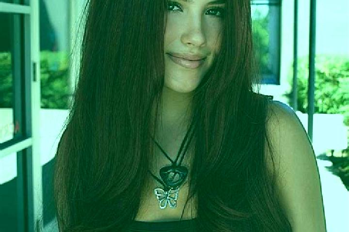Aubrey, 25, a auburn dark-eyed mediterranean companion based in Laura. Offering Striptease, 69, Massage, BDSM. Available for incall and outcall, overnight bo...