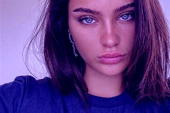 Aubrey, 25, a brunette dark-eyed caribbean companion based in Magersari. Offering Striptease, Girlfriend Experience, Roleplay, Overnight. Available for incal...