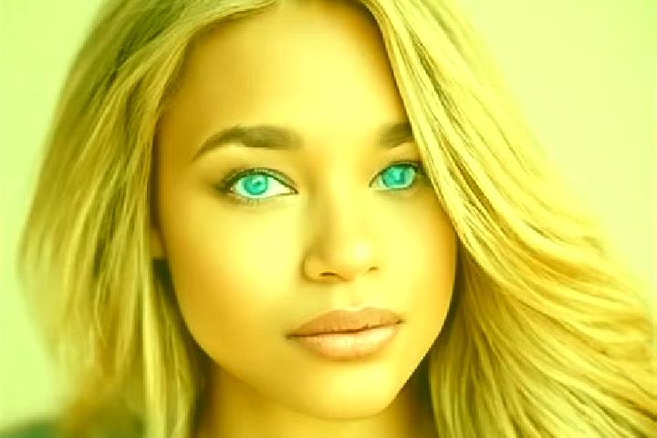 Aubrey, 26, a dark blonde blue-eyed latina companion based in Gare. Offering GFE, Couples. Available for incall and outcall, day and evening dates.