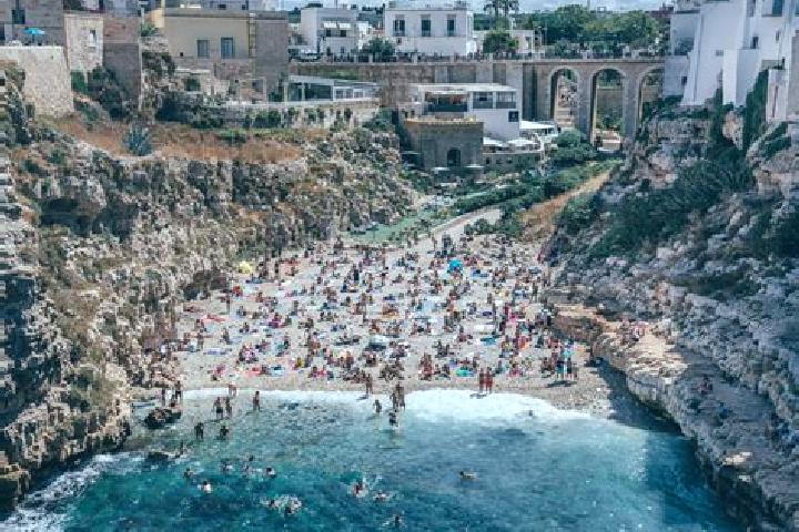 Aubrey, 26 — Escort in Praia a Mare, Italy