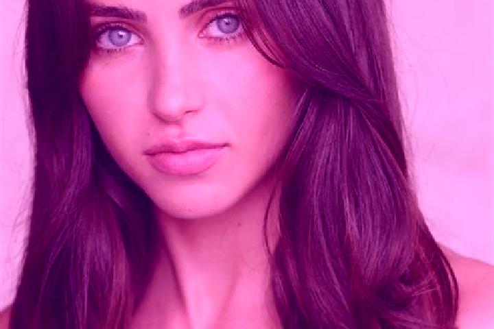 Aubrey, 29, a brunette dark-eyed mediterranean companion based in Villabrazaro. Offering Travel Companion, CIM, Girlfriend Experience, Striptease. Available ...