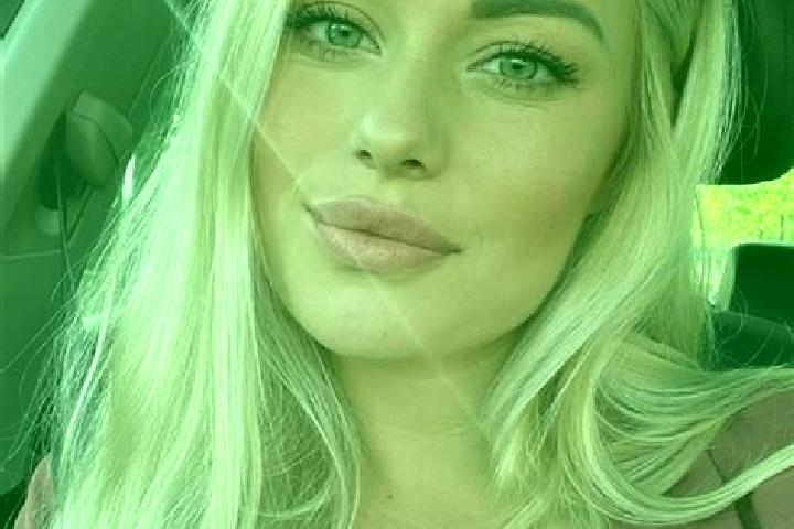 Aubrey, 30, a blonde hazel-eyed mixed companion based in Anhua. Offering Party Girl, A-Level, Dinner Date, Couples, Roleplay. Available for incall and outcal...