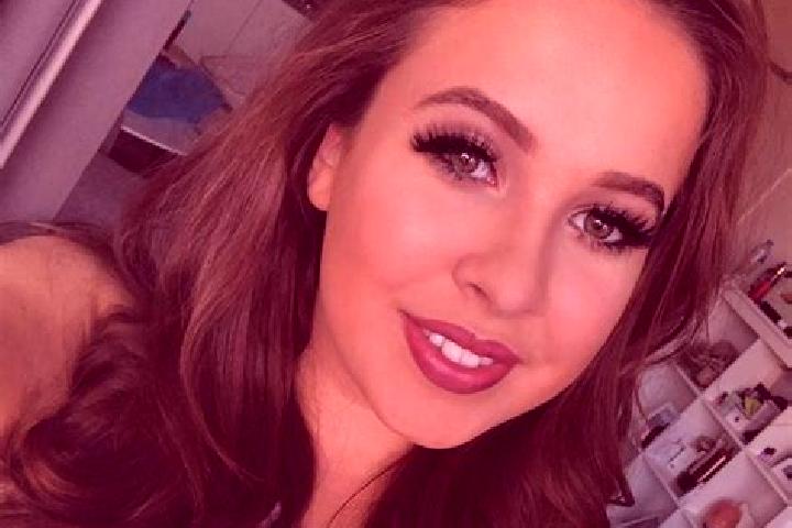 Aubrey, 30, a chestnut hazel-eyed mediterranean companion based in Coral Bay. Offering Tantra, BDSM, Party Girl, GFE, Erotic Massage. Available for incall an...