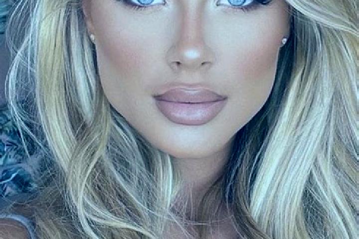 Aubrey, 31, a blonde hazel-eyed latina companion based in Green Hill. Offering Overnight, Travel Companion, Tantra, Duos, Girlfriend Experience. Available fo...