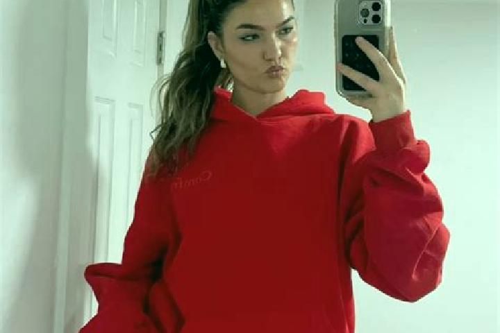 Aubrey, 31 — Escort in Red Chute, United States