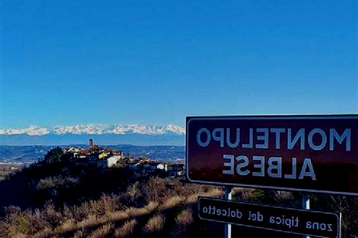 Aubrey, 33 — Escort in Montelupo Albese, Italy