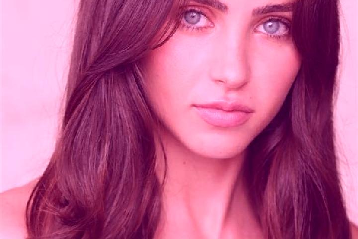 Aubrey, 35, a auburn brown-eyed indian companion based in Havirga. Offering Roleplay, Massage. Available for incall and outcall, day and evening dates.