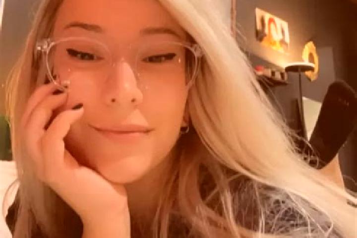 Aubrey, 35, a blonde dark-eyed mixed companion based in Saxonburg. Offering Domination, Dinner Date, Duos, Party Girl. Available for incall and outcall, over...