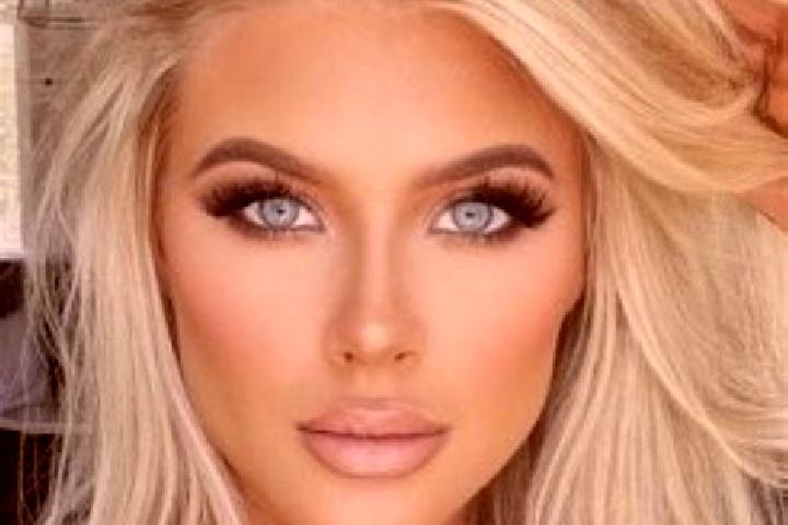Aubrey, 36, a platinum blonde grey-eyed mixed companion based in Tudian. Offering Striptease, GFE. Available for incall and outcall, day and evening dates.