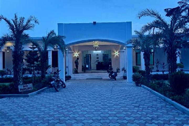 Aubrey, 36 — Escort in Phup Kalan, India