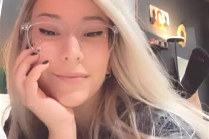 Aubrey, 37, a blonde grey-eyed mixed companion based in Boiscommun. Offering Tantra, Couples, Erotic Massage. Available for incall and outcall, day and eveni...