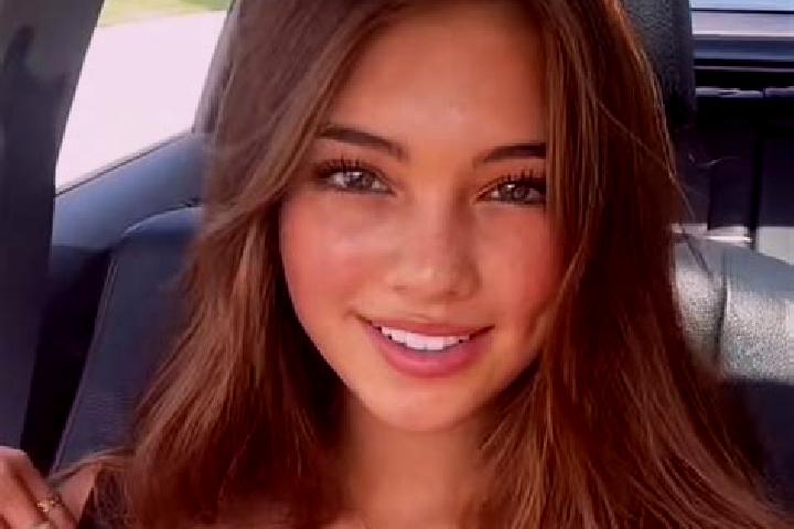 Aurora, 20, a brunette grey-eyed ebony companion based in Frauenhofen. Offering Massage, A-Level, Party Girl, CIM, Dinner Date. Available for incall and outc...
