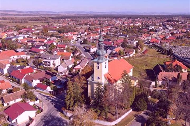 Aurora, 20 — Escort in Borsky Mikulas, Slovakia