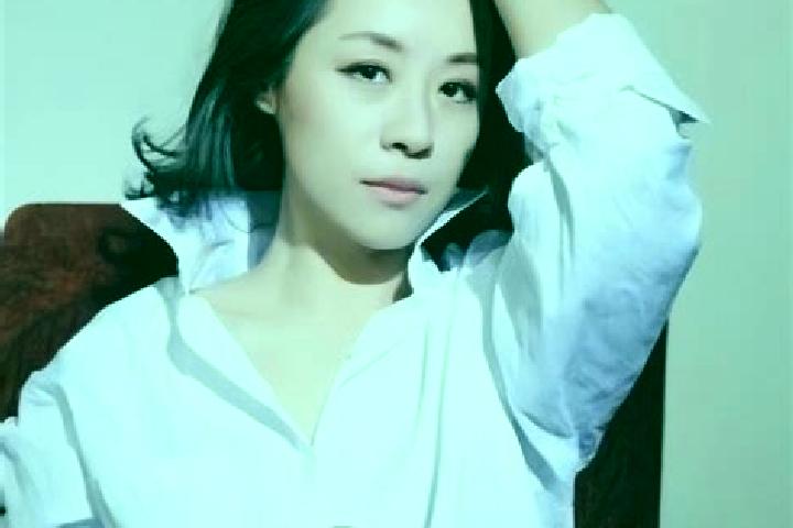 Aurora, 20 — Escort in Wanglian, China