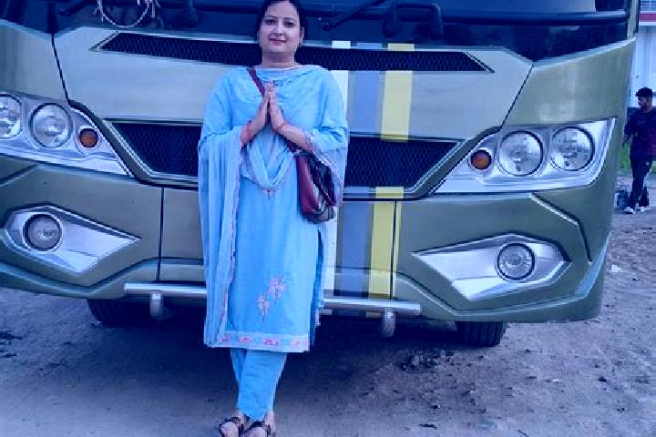 Aurora, 21 — Escort in Nurpur, India