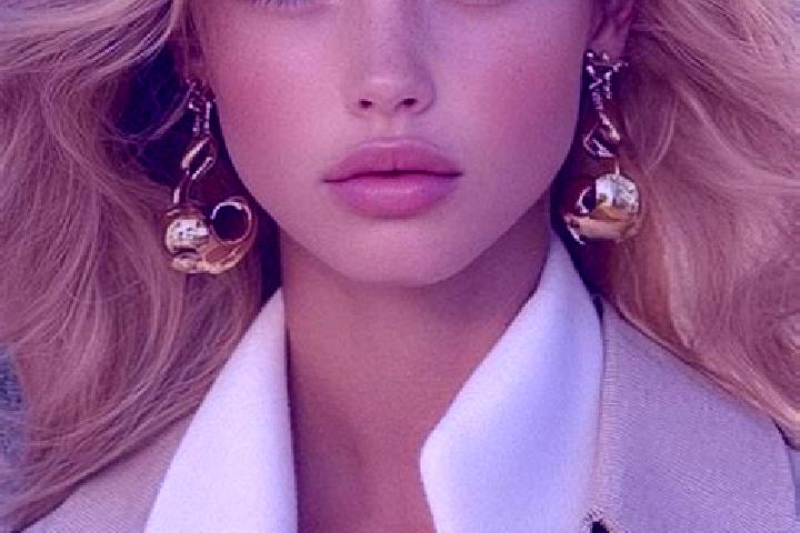 Aurora, 22, a blonde grey-eyed european companion based in Alasmalang. Offering Travel Companion, Domination, Massage, Girlfriend Experience, Deep French Kis...