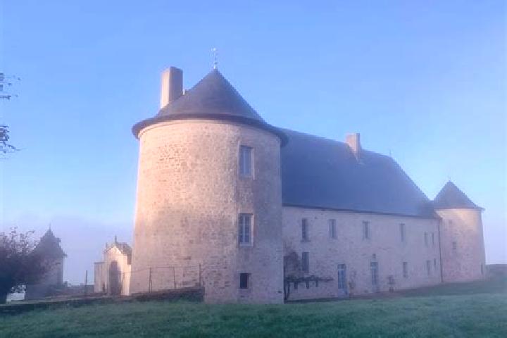 Aurora, 22 — Escort in Bersac-sur-Rivalier, France