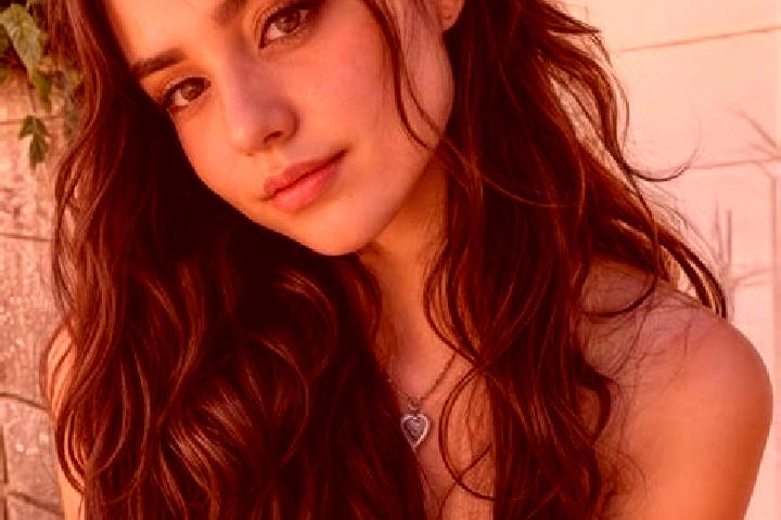 Aurora, 23, a auburn hazel-eyed caribbean companion based in Beloslav. Offering Massage, Party Girl, Tantra. Available for incall and outcall, day and evenin...