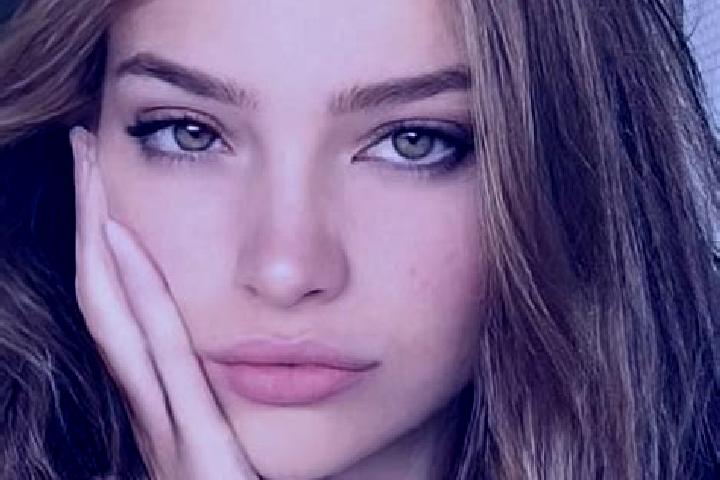 Aurora, 23, a auburn hazel-eyed mediterranean companion based in Moravsky Pisek. Offering Prostate Massage, Deep French Kissing, GFE, 69. Available for incal...