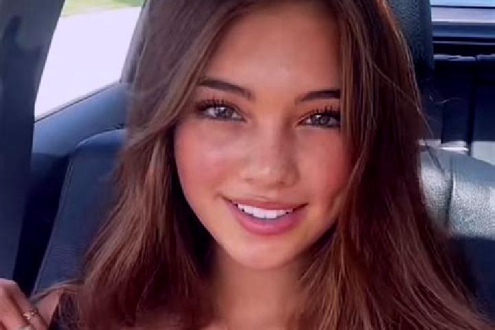Aurora, 23, a brunette grey-eyed european companion based in Haleyville. Offering Couples, CIM, BDSM, Travel Companion, Tantra. Available for incall and outc...