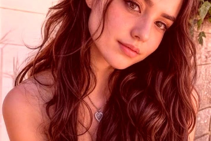 Aurora, 23, a brunette hazel-eyed latina companion based in Riva. Offering Massage, Overnight, Travel Companion, Deep French Kissing. Available for incall an...