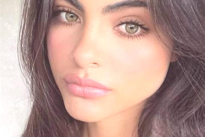 Aurora, 23, a chestnut dark-eyed european companion based in Randvaal. Offering Fetish, Duos, Girlfriend Experience. Available for incall and outcall, overni...