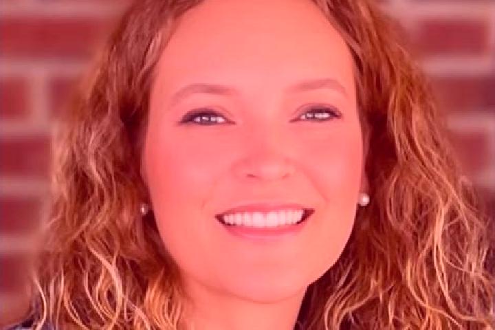 Aurora, 23 — Escort in Clendenin, United States