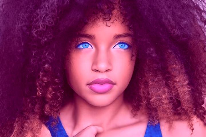 Aurora, 24, a black blue-eyed mixed companion based in Soligorsk. Offering GFE, Erotic Massage, Girlfriend Experience, Striptease. Available for incall and o...