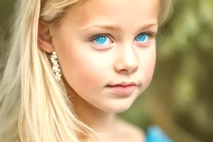 Aurora, 24, a blonde blue-eyed caribbean companion based in Padang. Offering Dinner Date, Travel Companion. Available for incall and outcall, day and evening...