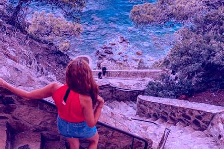 Aurora, 24, a red amber-eyed ebony companion based in Lloret de Mar. Offering Deep French Kissing, Prostate Massage, Fetish, Striptease. Available for incall...