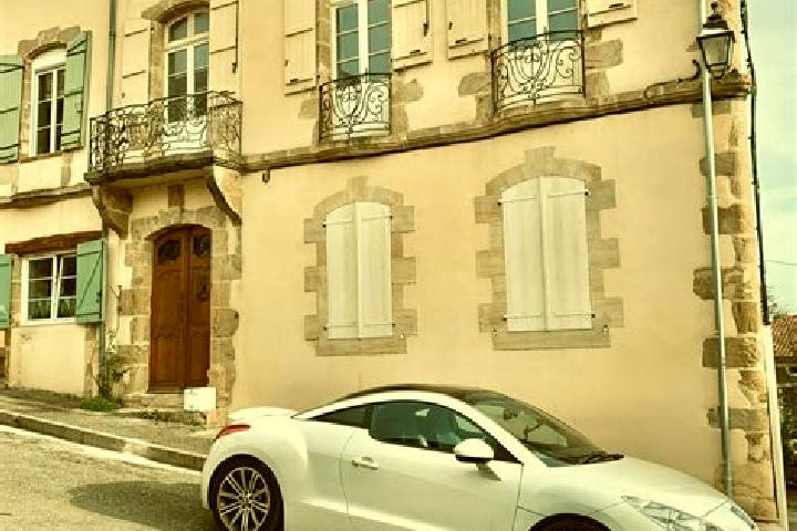 Aurora, 24 — Escort in Manciet, France