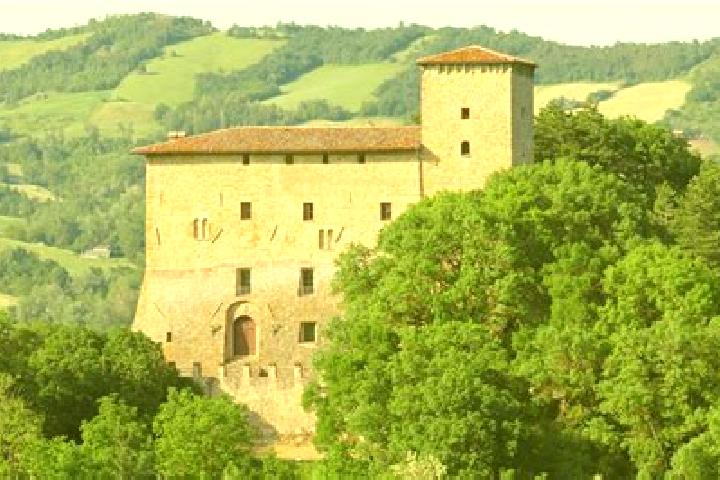 Aurora, 24 — Escort in Pellegrino Parmense, Italy