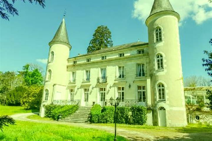 Aurora, 24 — Escort in Tournon-Saint-Pierre, France