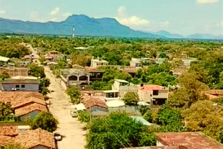 Aurora, 24 — Escort in Villa Nicolas Bravo, Mexico