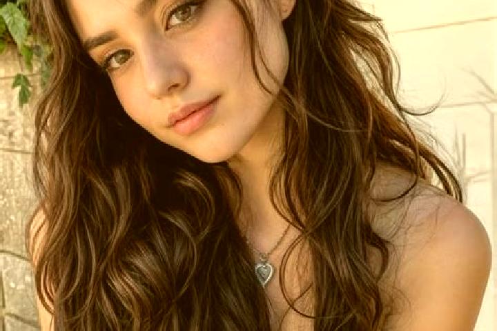 Aurora, 25, a brunette hazel-eyed slavic companion based in Lok Hin Terrace. Offering Couples, CIM, Party Girl. Available for incall and outcall, day and eve...