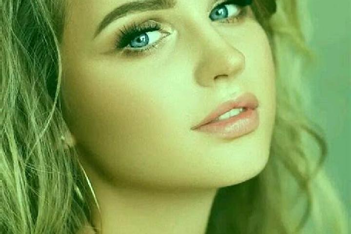 Aurora, 25, a dark blonde blue-eyed european companion based in Knesselare. Offering Girlfriend Experience, Deep French Kissing, BDSM, Duos. Available for in...