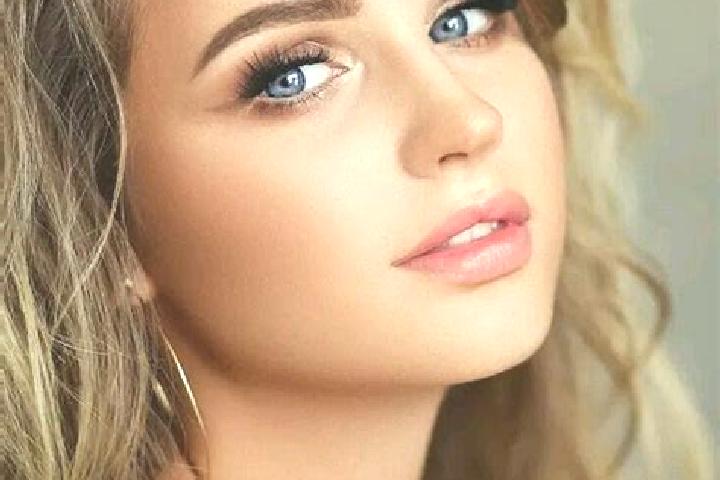 Aurora, 25, a dark blonde blue-eyed slavic companion based in Rambangaru. Offering OWO, Duos, A-Level, Girlfriend Experience, Erotic Massage. Available for i...